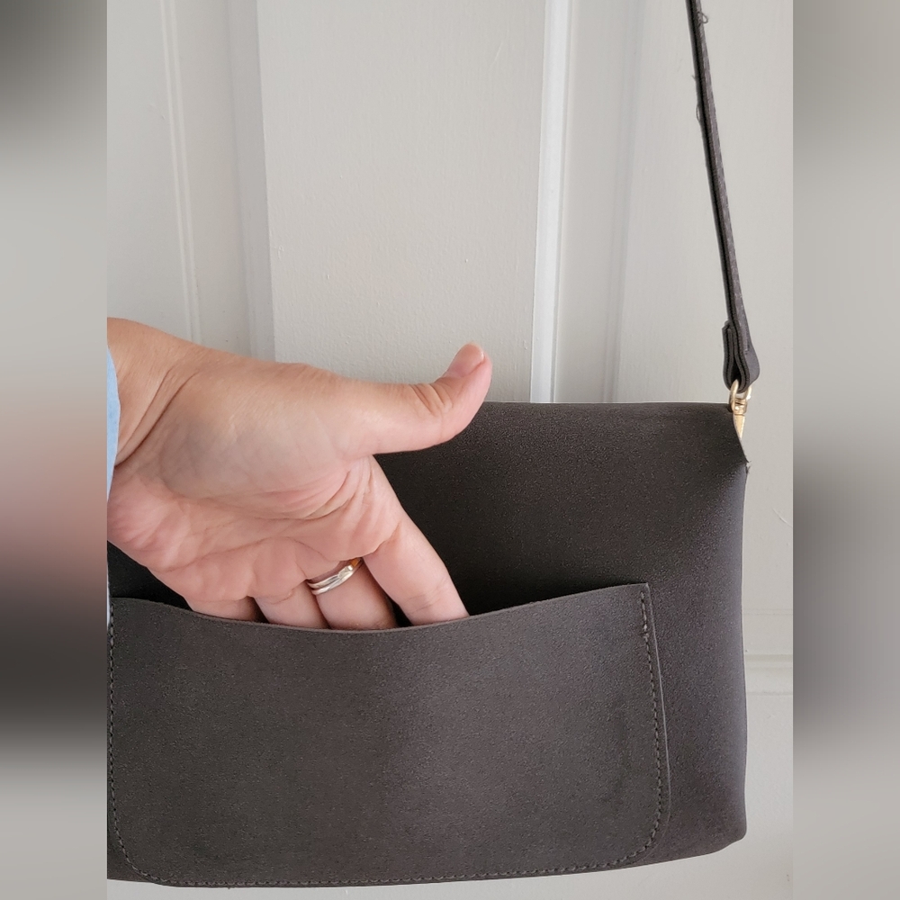 Sleek Gray Crossbody Bag - Picture 12 of 15